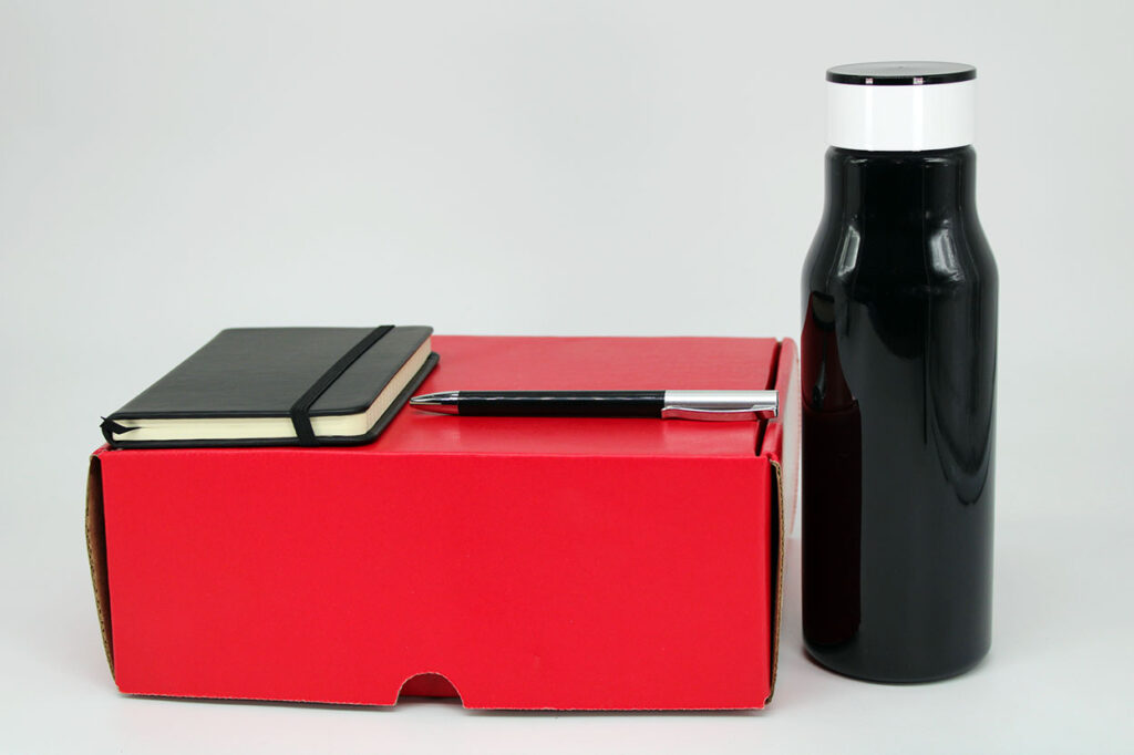 kit nuevo ingreso libreta pluma y cilindro en caja roja
